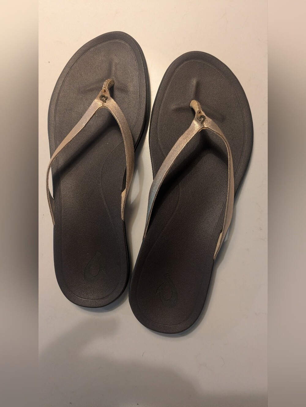 Olu  Kai Leather Strap Flip Flops